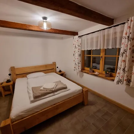 Bacmanska Z Pieknym Widokiem Przy Szlaku Jacuzzi Beskidy Дом отдыха