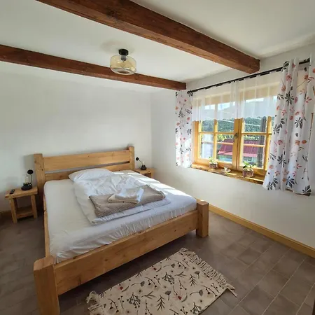 Bacmanska Z Pieknym Widokiem Przy Szlaku Jacuzzi Beskidy Дом отдыха