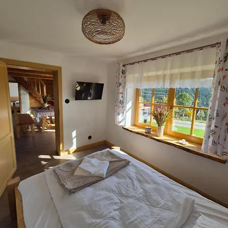 Дом отдыха Bacmanska Z Pieknym Widokiem Przy Szlaku Jacuzzi Beskidy Zlatna