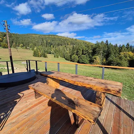 Bacmanska Z Pieknym Widokiem Przy Szlaku Jacuzzi Beskidy
