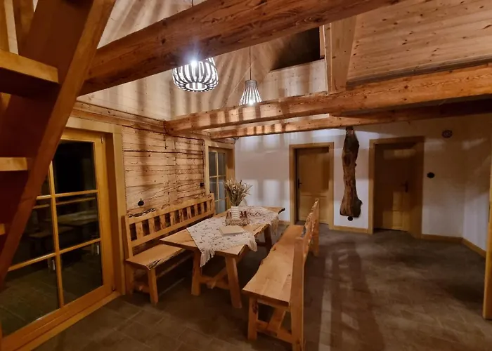 Bacmanska Z Pieknym Widokiem Przy Szlaku Jacuzzi Beskidy