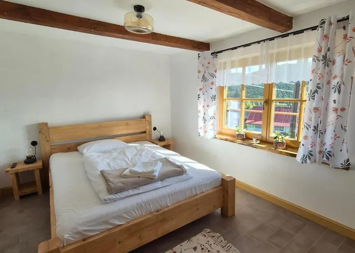 Bacmanska Z Pieknym Widokiem Przy Szlaku Jacuzzi Beskidy Prázdninový dům