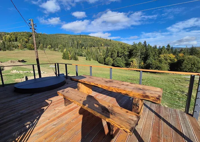 Bacmanska Z Pieknym Widokiem Przy Szlaku Jacuzzi Beskidy